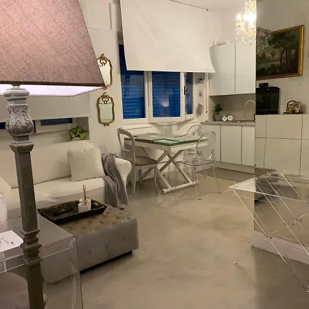 Apartment Mae Nervi A 2 Passi Dal Mare *